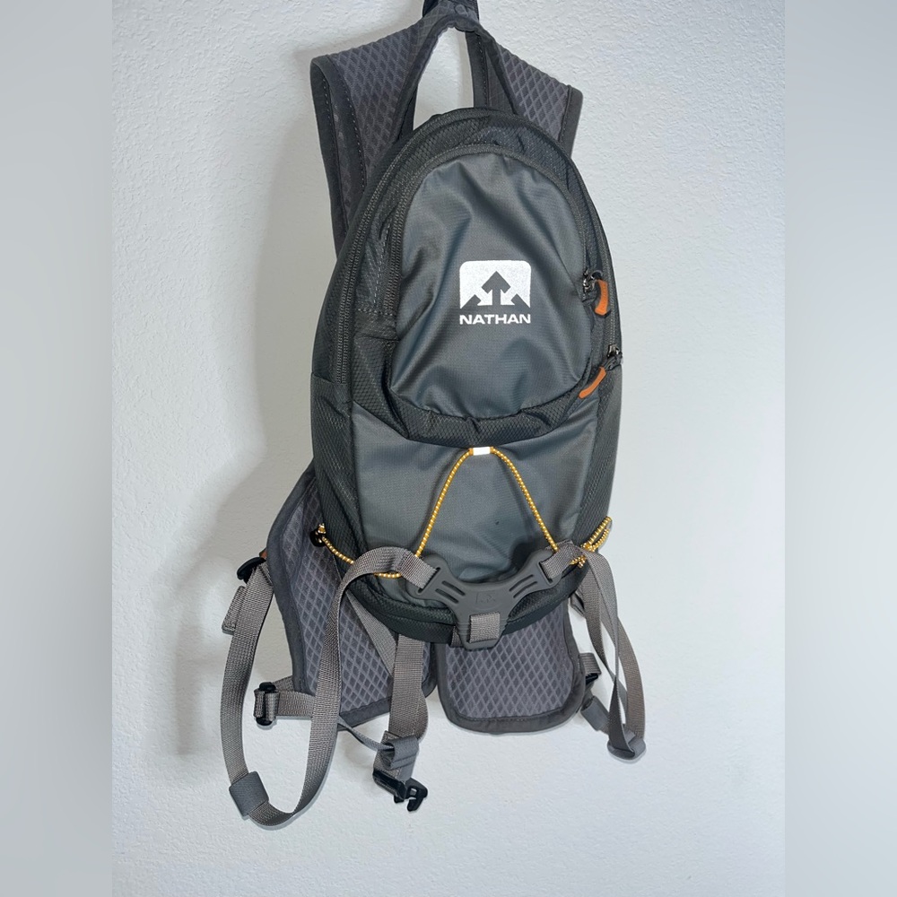Nathan Intensity 2L Hydration Pack Backpack Running Vest Gray Reflect No Bladder